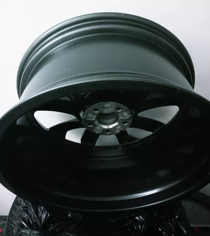 FELGI AUDI Q7 21 CALE E-9,5JX21 H2 ET 31