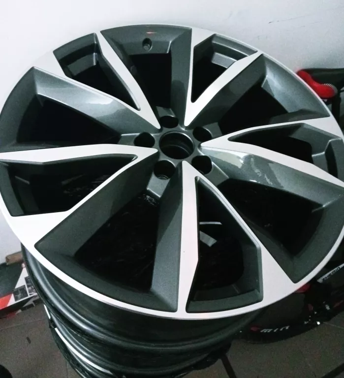 FELGI AUDI Q7 21 CALE E-9,5JX21 H2 ET 31