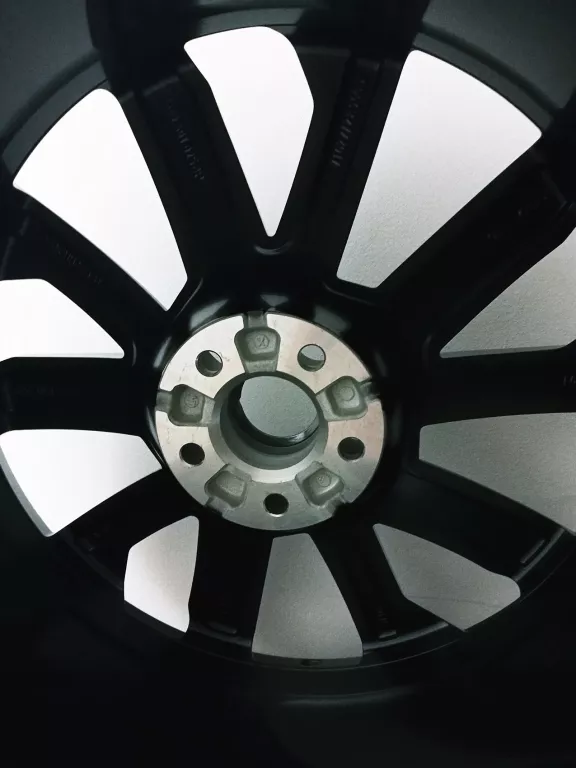 FELGI AUDI Q7 21 CALE E-9,5JX21 H2 ET 31