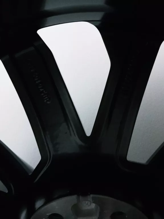FELGI AUDI Q7 21 CALE E-9,5JX21 H2 ET 31