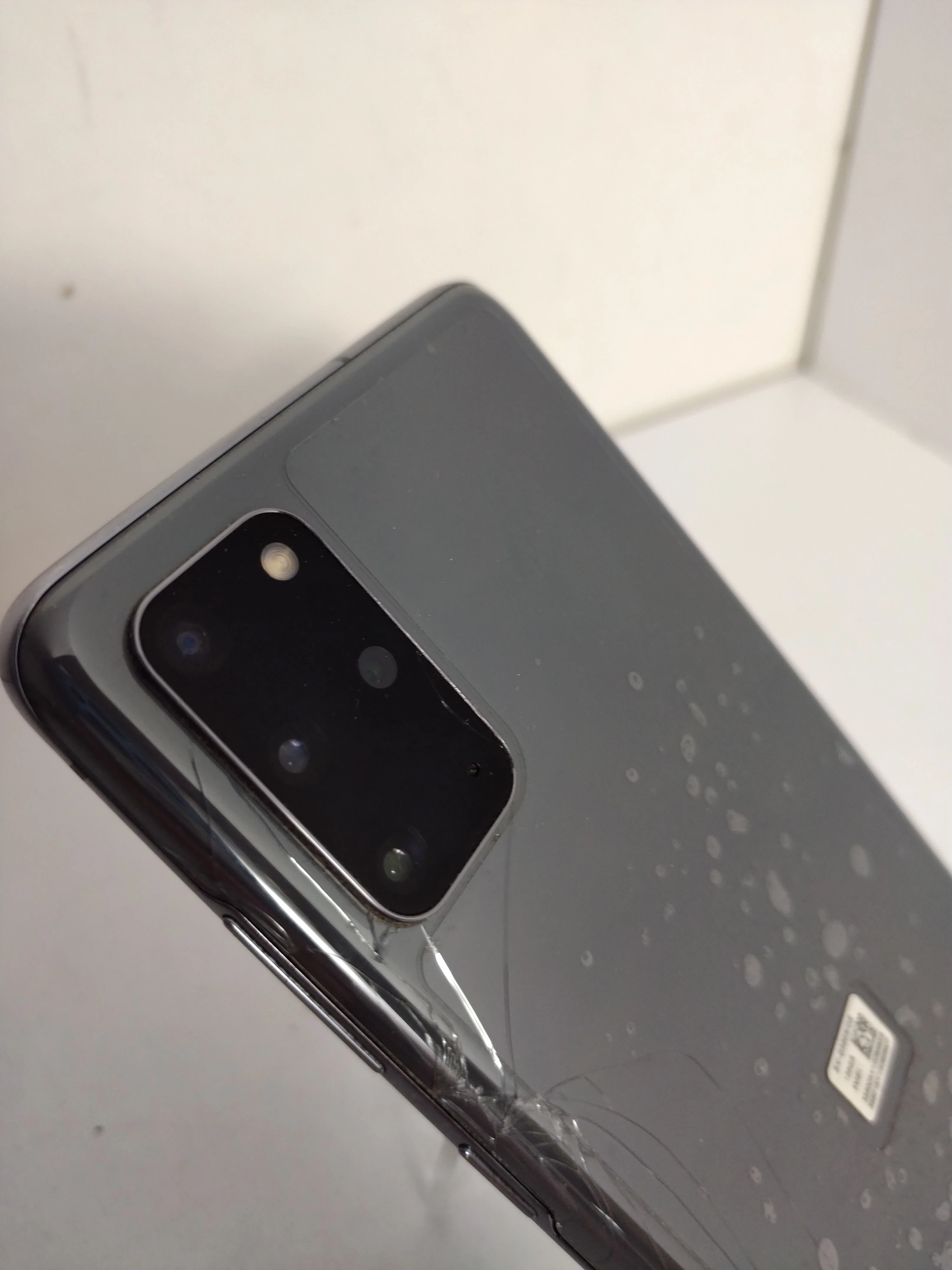 telefon-samsung-galaxy-s20-5g-przekatna-ekranu-67