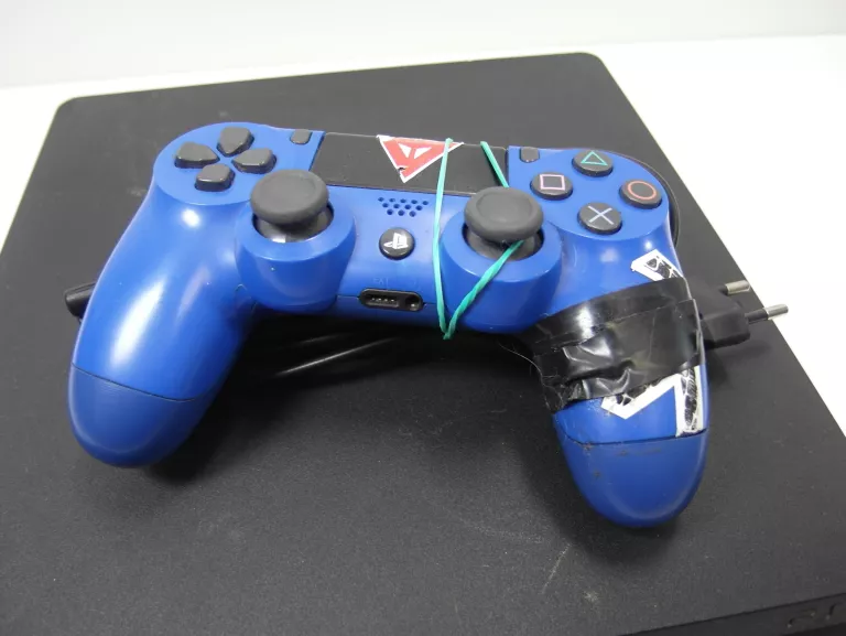 KONSOLA PS4 500 GB +PAD OBUDOWA U
