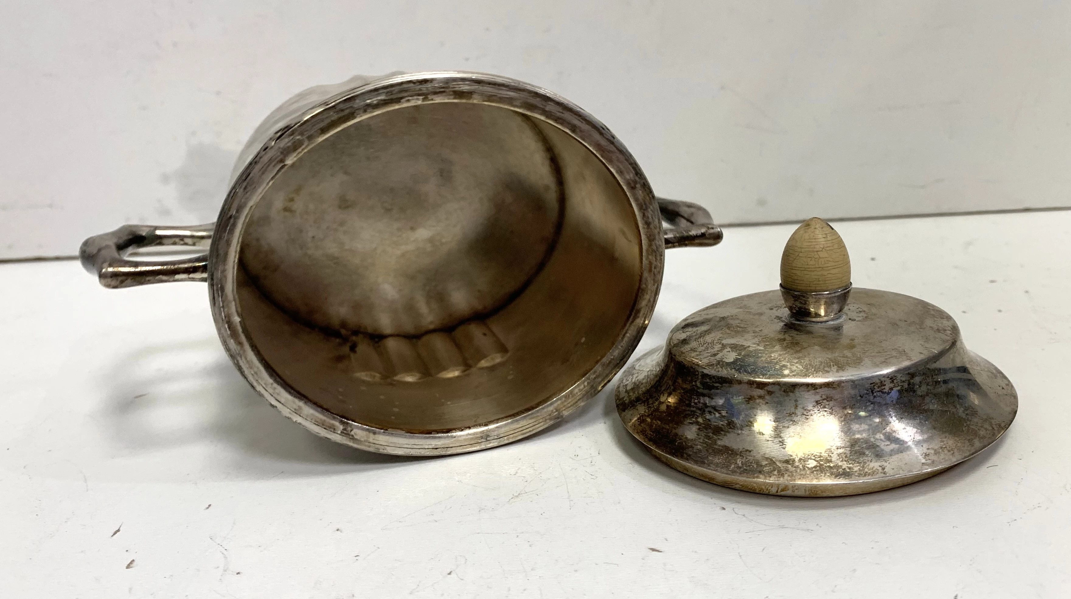 posrebrzana-cukiernica-mh20-23880g-stan-do-renowacji