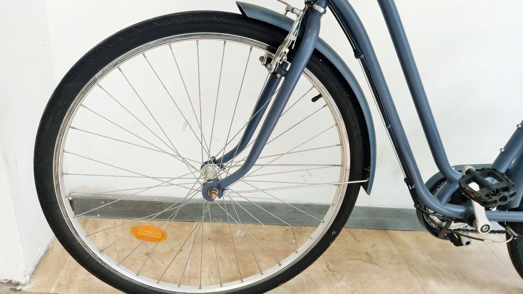 rower-miejski-decathlon-elops-120-emei-28-stan-ig-stan-uzywany