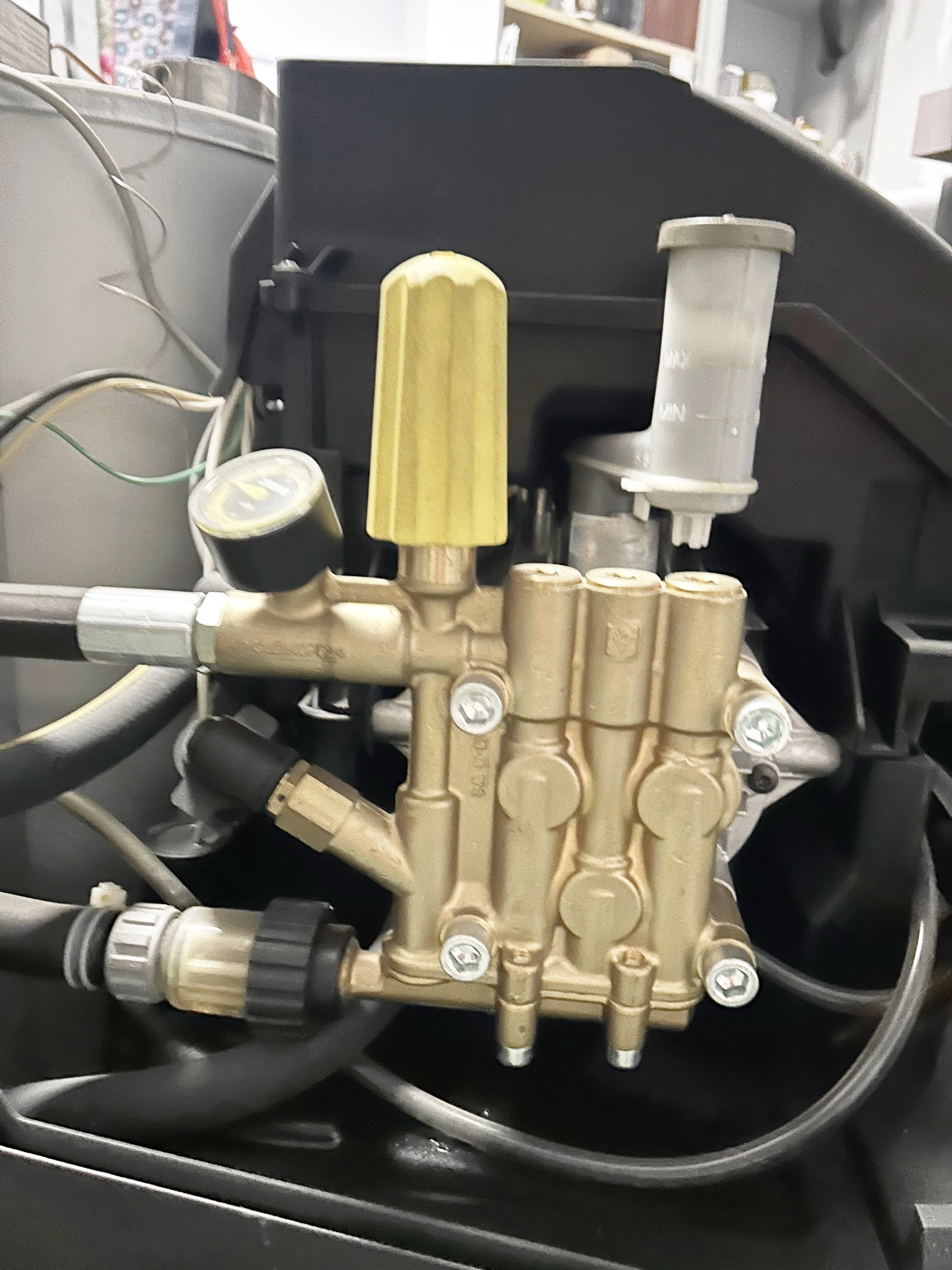 urzadzenie-wysokocisnieniowe-karcher-818-4c-maksymalna-moc-6000