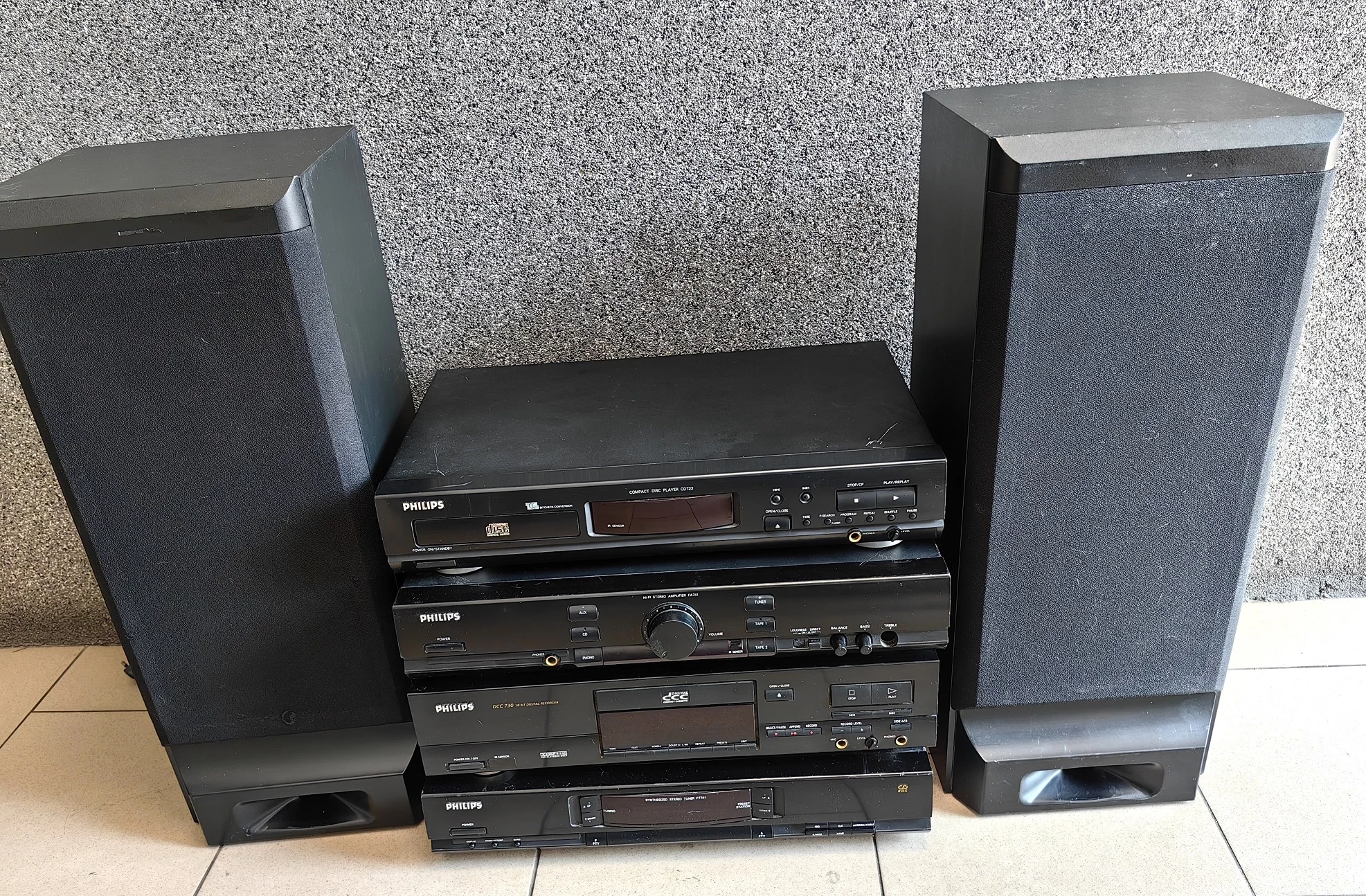 wieza-philips-skladak-lata-90-meczennikow-8-radzionkow