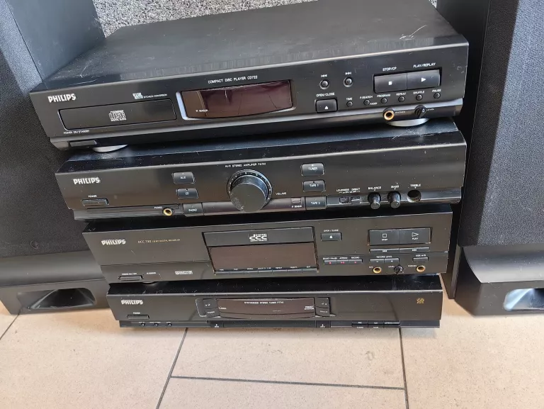 wieza-philips-skladak-lata-90-stan-uzywany