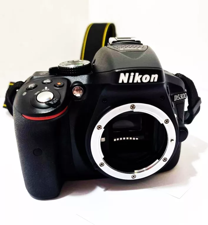APARAT NIKON D5300 Z TORBĄ I STATYWEM!