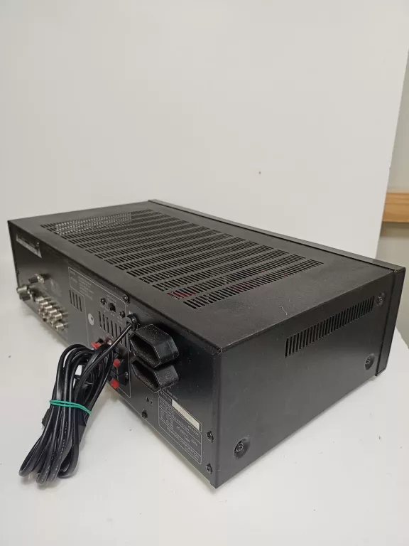 AMPLITUNER KENWOOD KR-A3060 4-16 OHM FM 160W