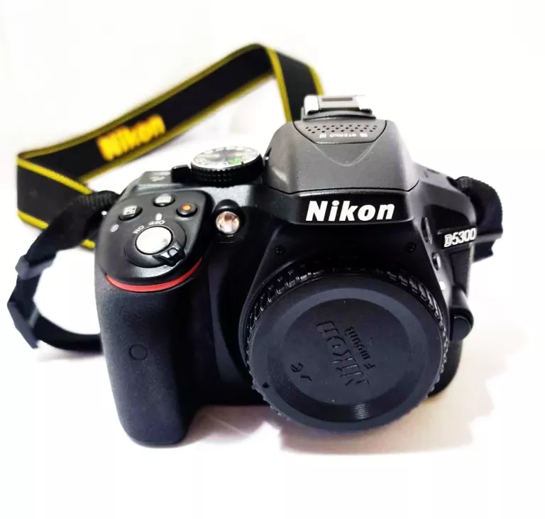 APARAT NIKON D5300 Z TORBĄ I STATYWEM!