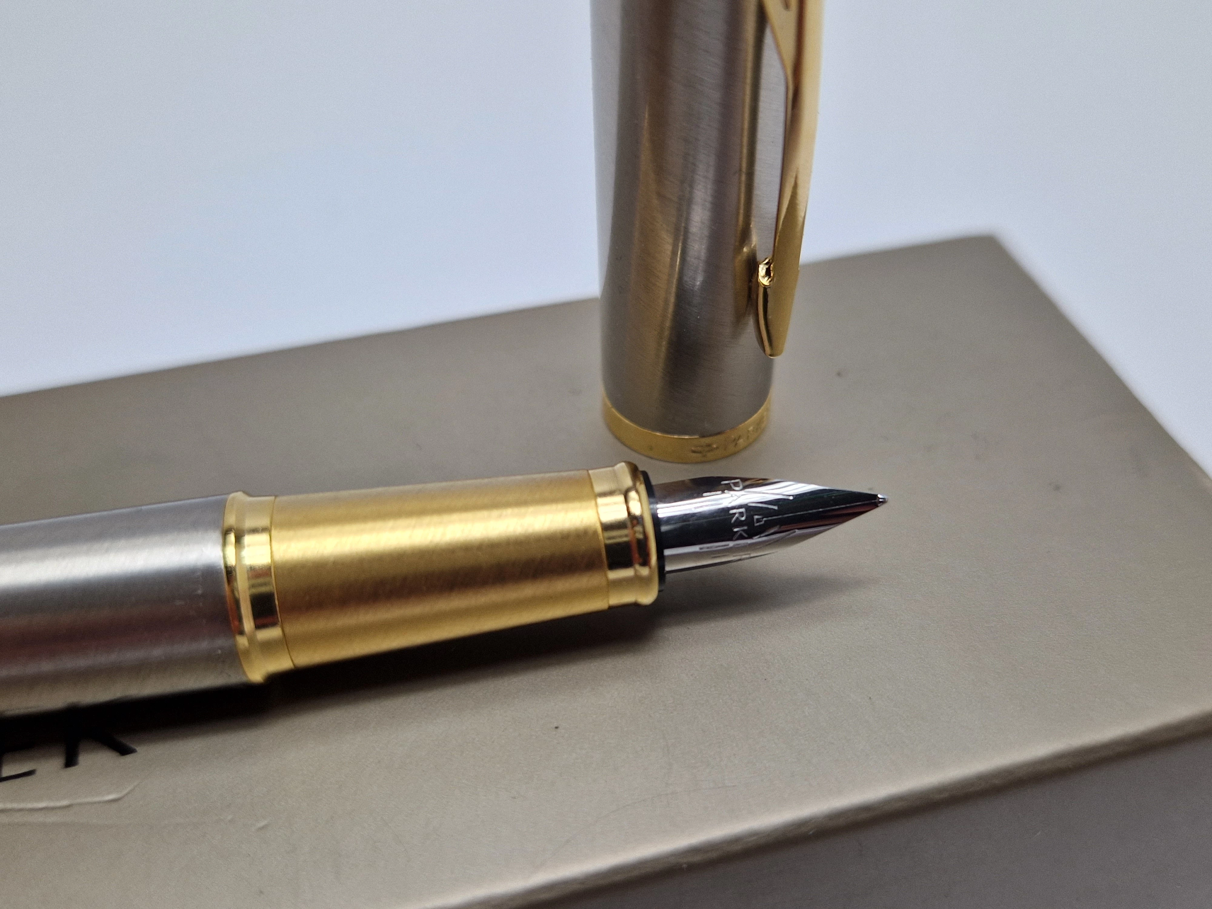 pioro-wieczne-parker-iiy-f-srebrno-zlote-kielczowska-51b-wroclaw-ship