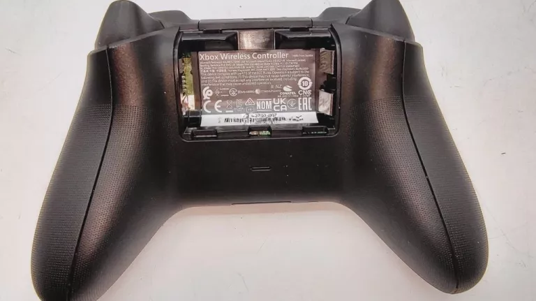 PAD BEZPRZEWODOWY Z ADAPTEREM MICROSOFT 1VA-00002