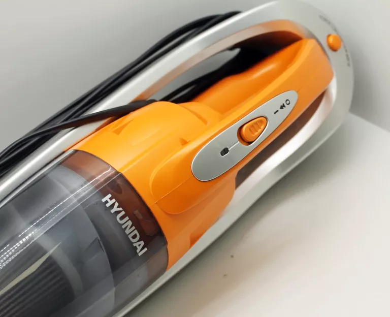 odkurzacz-pionowy-hyundai-vc-020-o-kolor-dominujacy-pomaranczowy