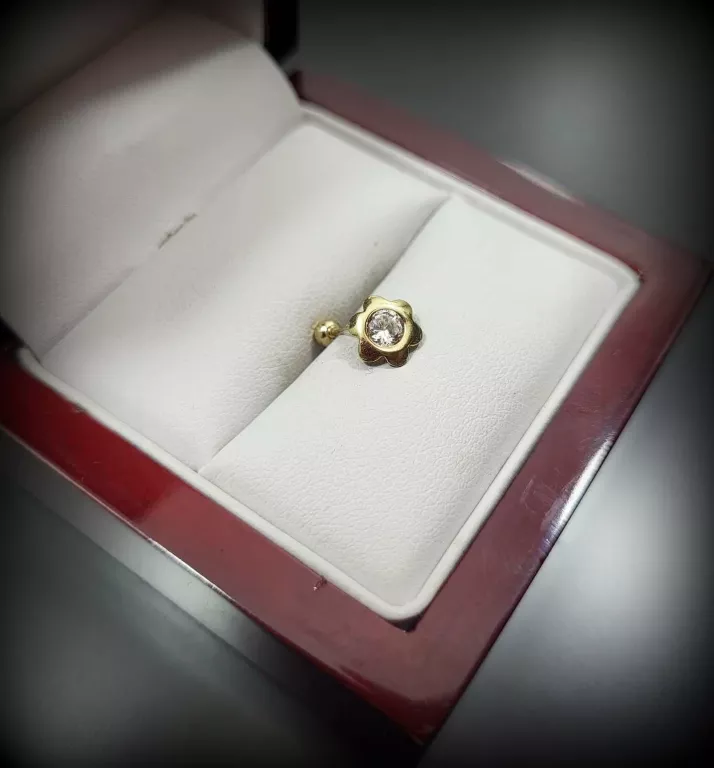 zloty-kolczyk-do-chrzastki-ucha-kwiatek-585-027-rodzaj-wyrob-jubilerski