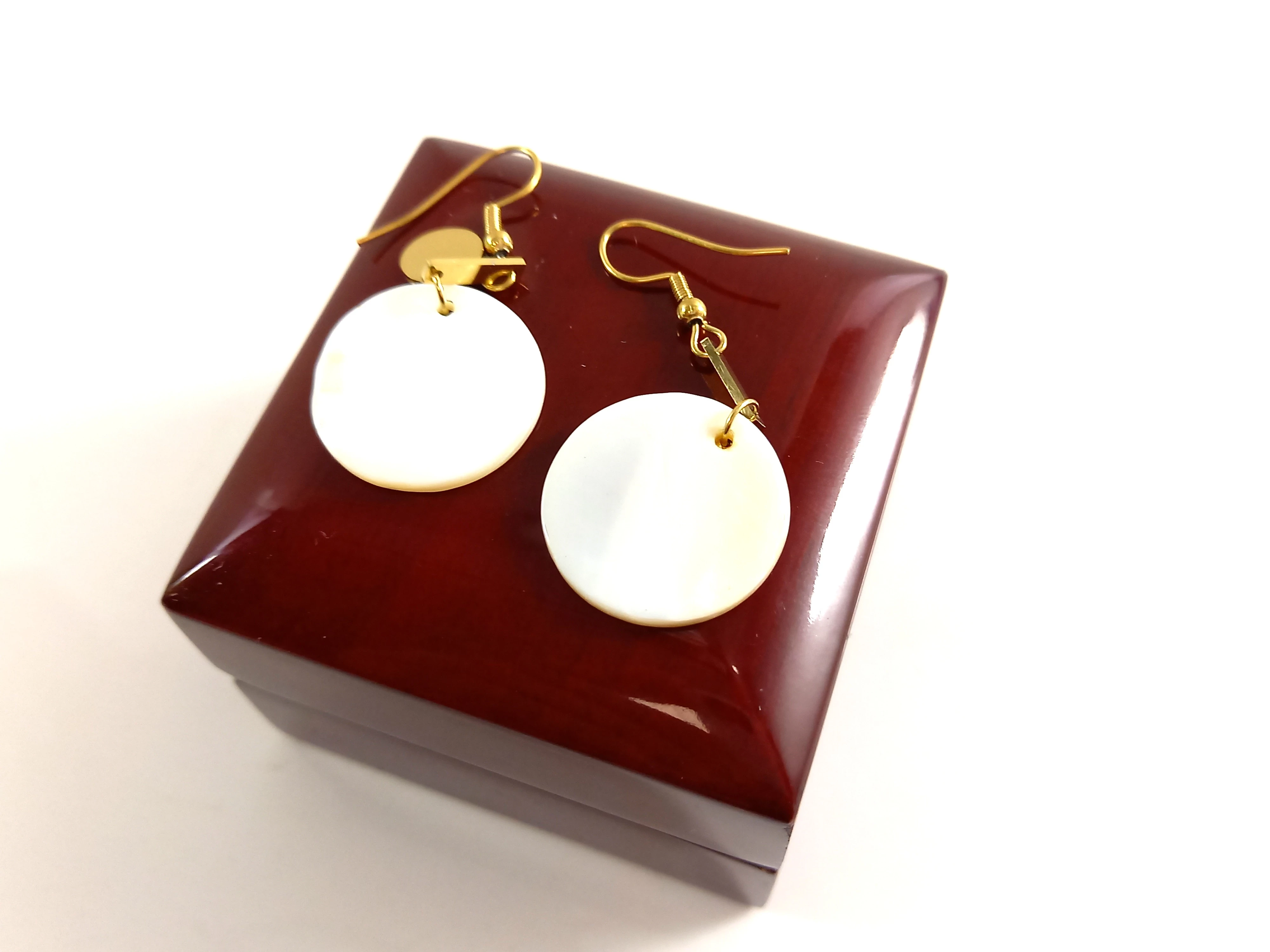 kolczyki-stal-pozlacana-okragla-muszelka-coins-rodzaj-2205-2