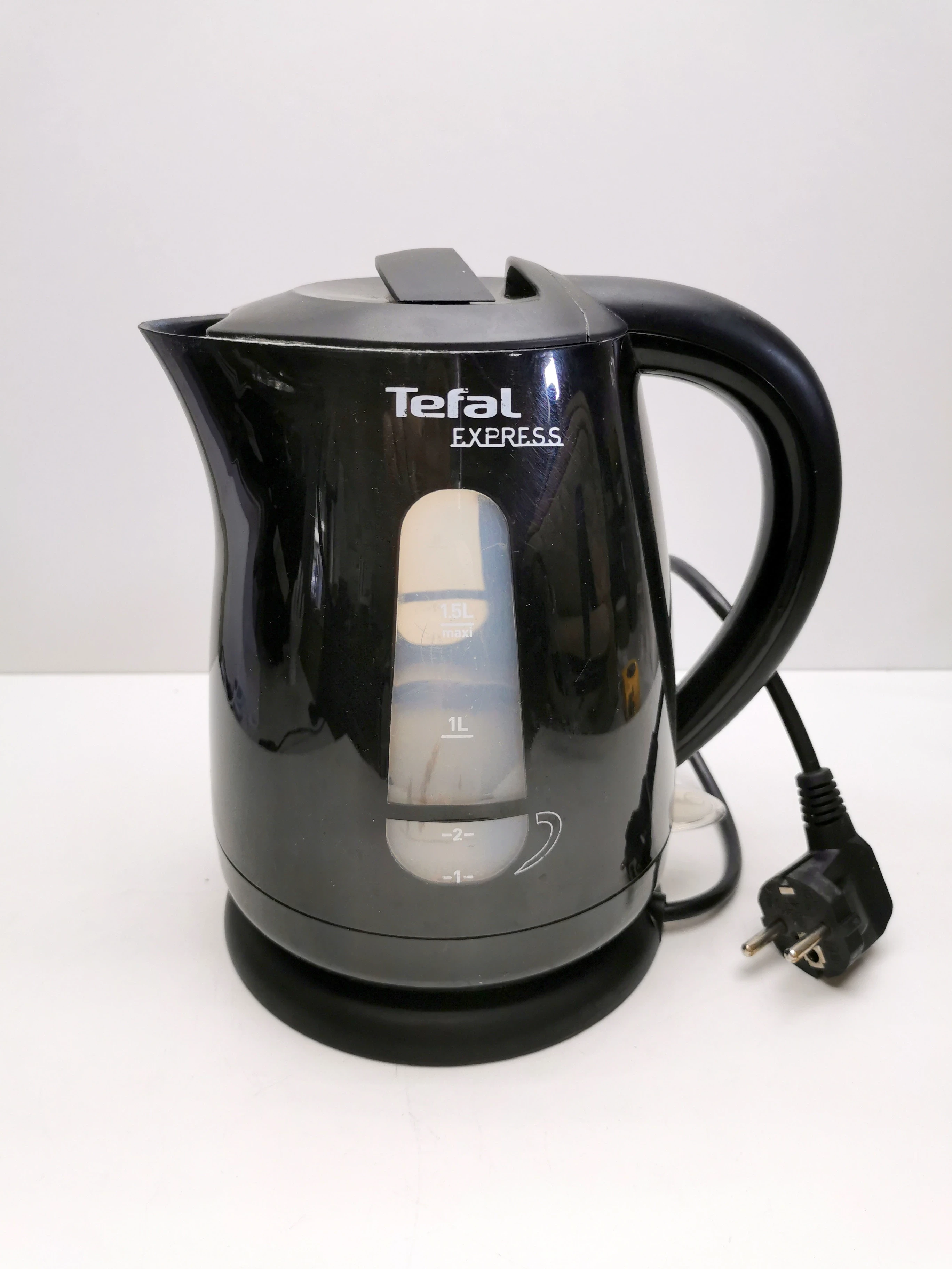 czajnik-elektryczny-tefal-ko2998-2400-w-czarny-gen-augusta-emila-fieldorfa-nila-2c-ostroleka