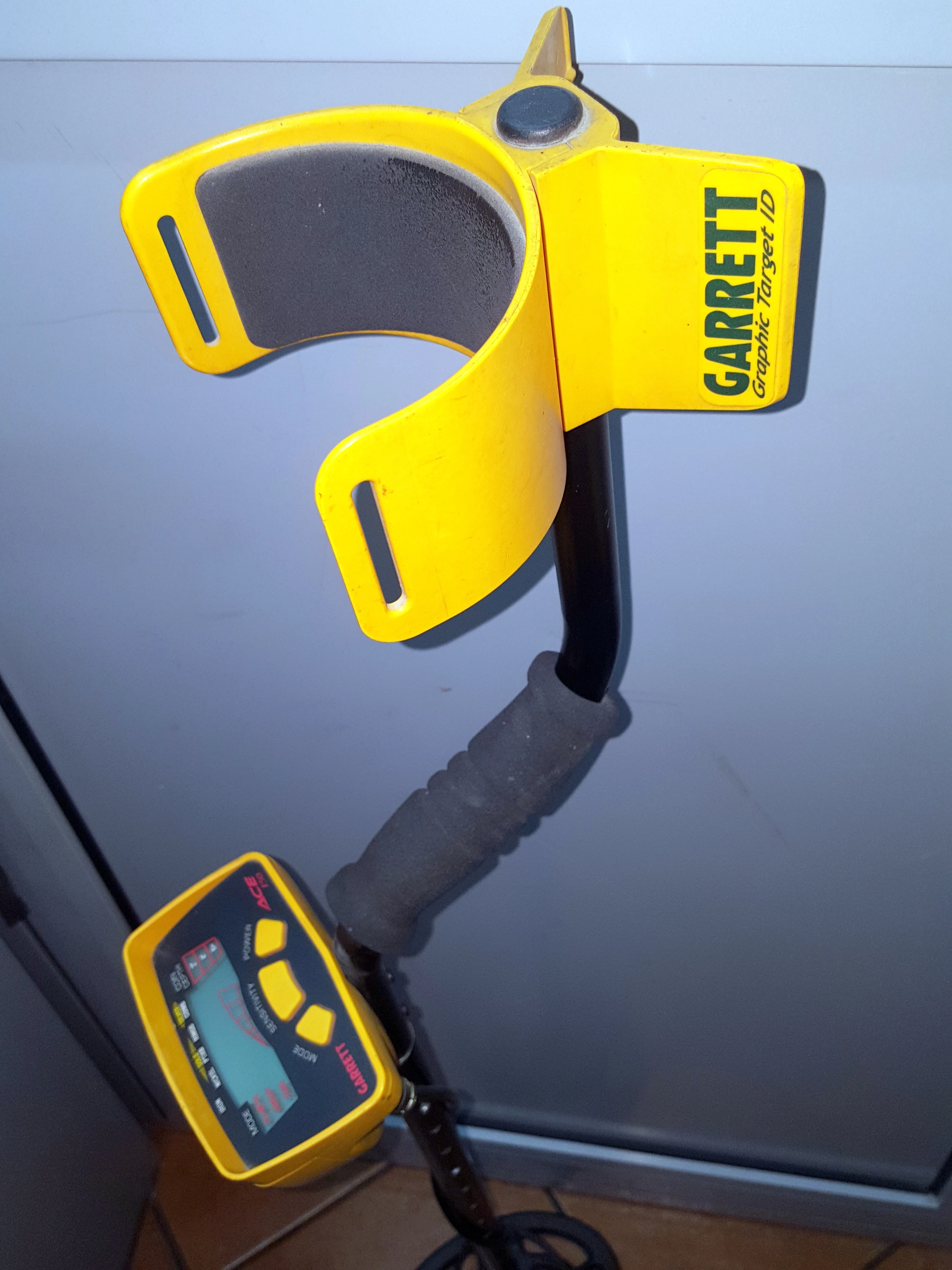 wykrywacz-metali-garrett-ace-150-model-ace-150