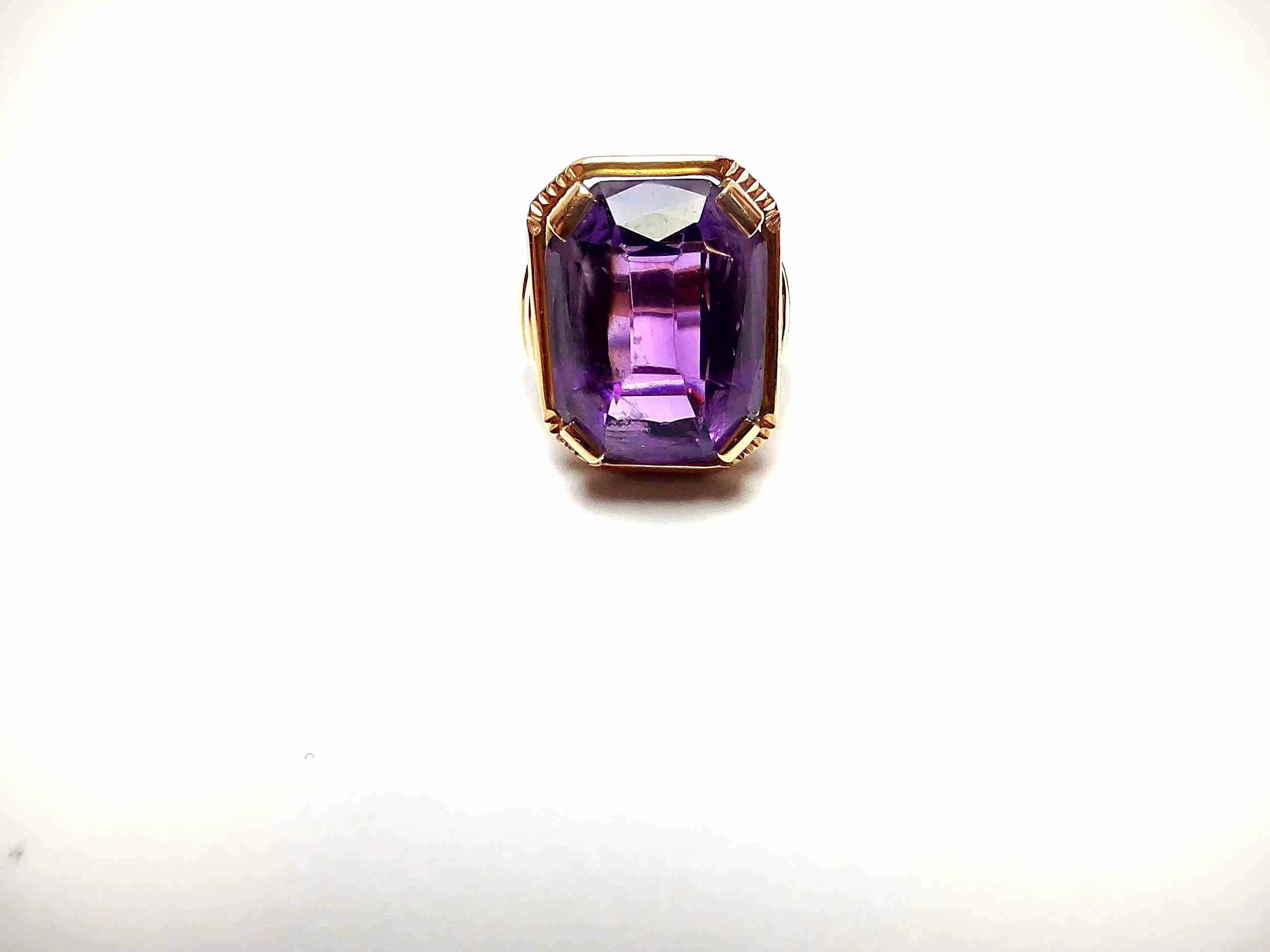 zloty-pierscionek-585-z-kamieniem-stan-uzywany