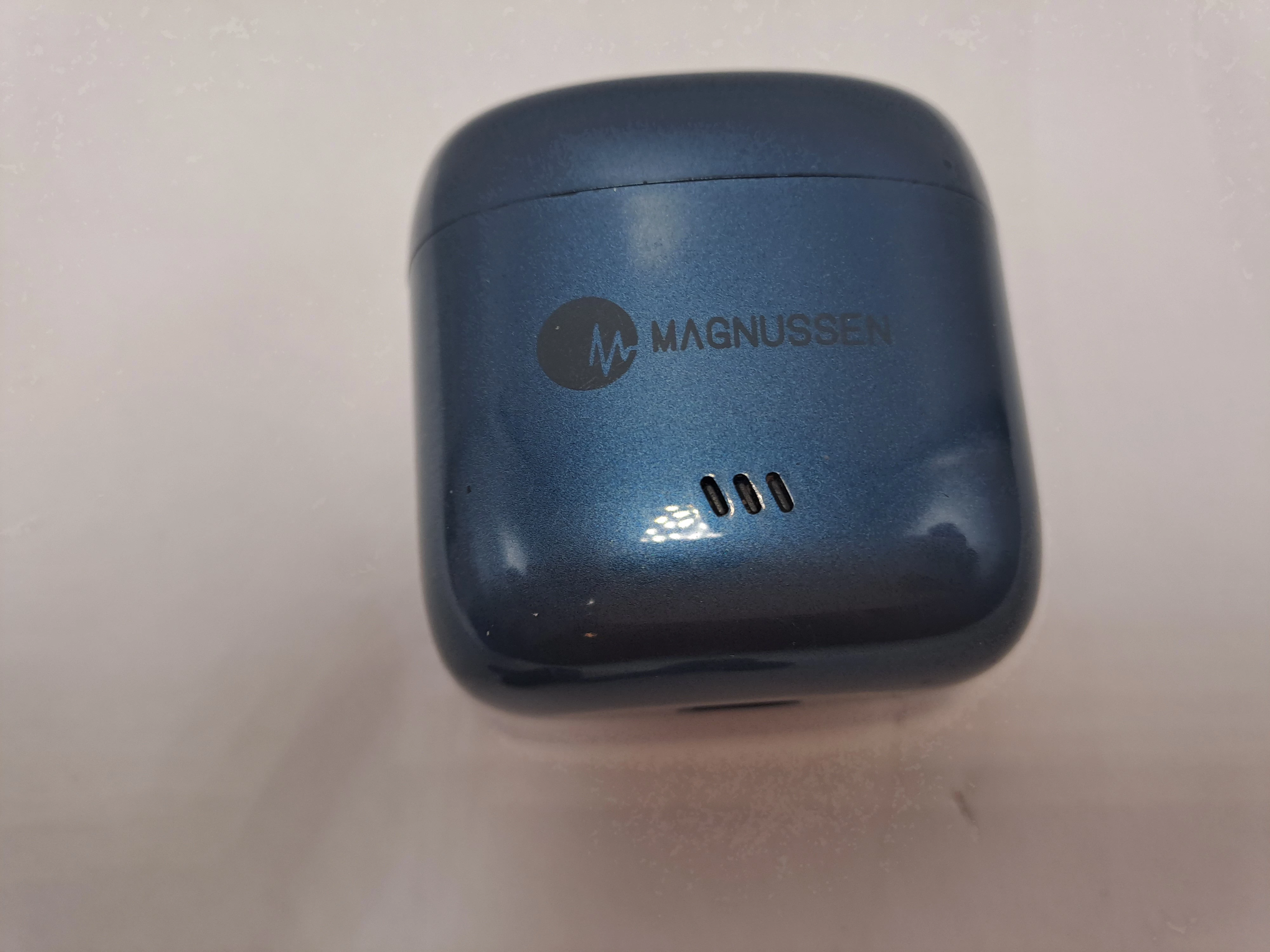 sluchawki-magnussen-m11-kolor-dominujacy-czarny