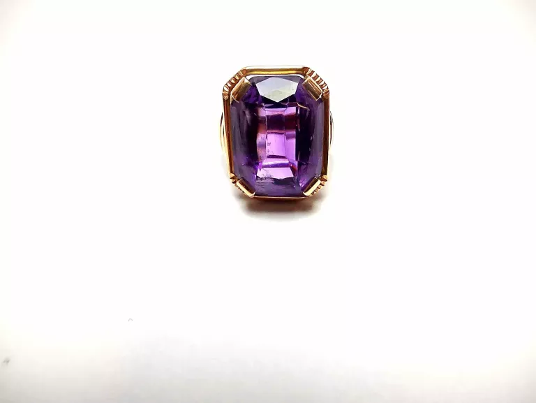 zloty-pierscionek-585-z-kamieniem-stan-uzywany