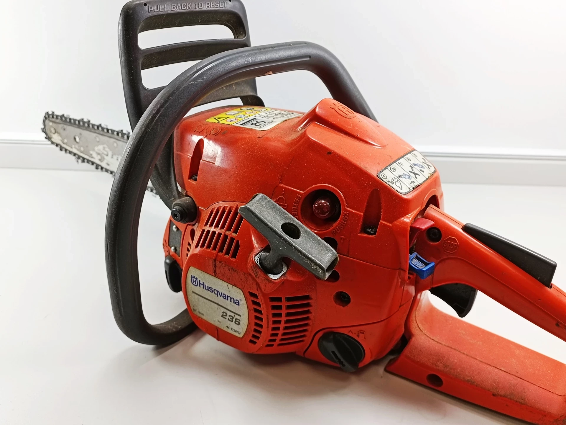 pila-spalinowa-husqvarna-236-marka-husqvarna