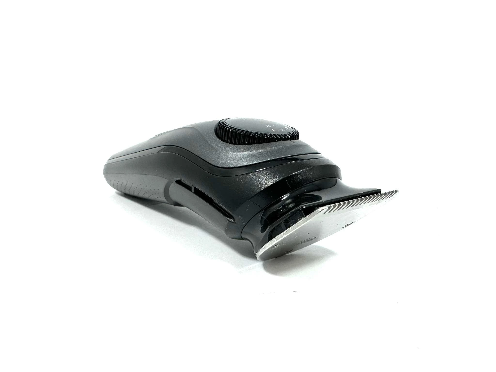 trymer-braun-5542-mozliwosc-mycia-pod-woda-brak-informacji