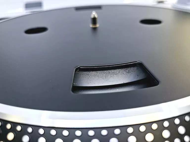 gramofon-audio-technica-at-lp120x-usb-marka-audio-technica