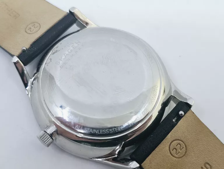 ZEGAREK GENUINE LEATHER SKW6710