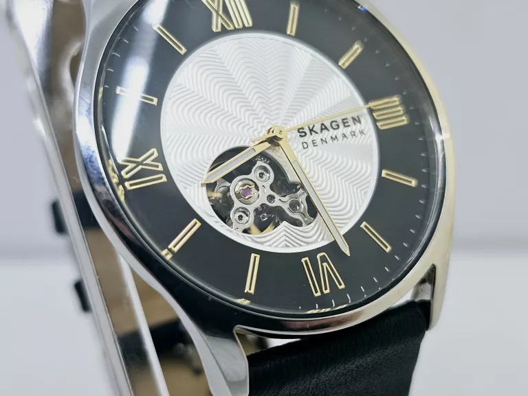 ZEGAREK GENUINE LEATHER SKW6710