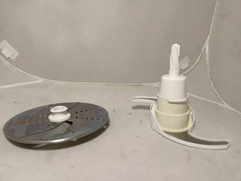 robot-kuchenny-malakser-philips-typ-hr-2830-stan-uzywany