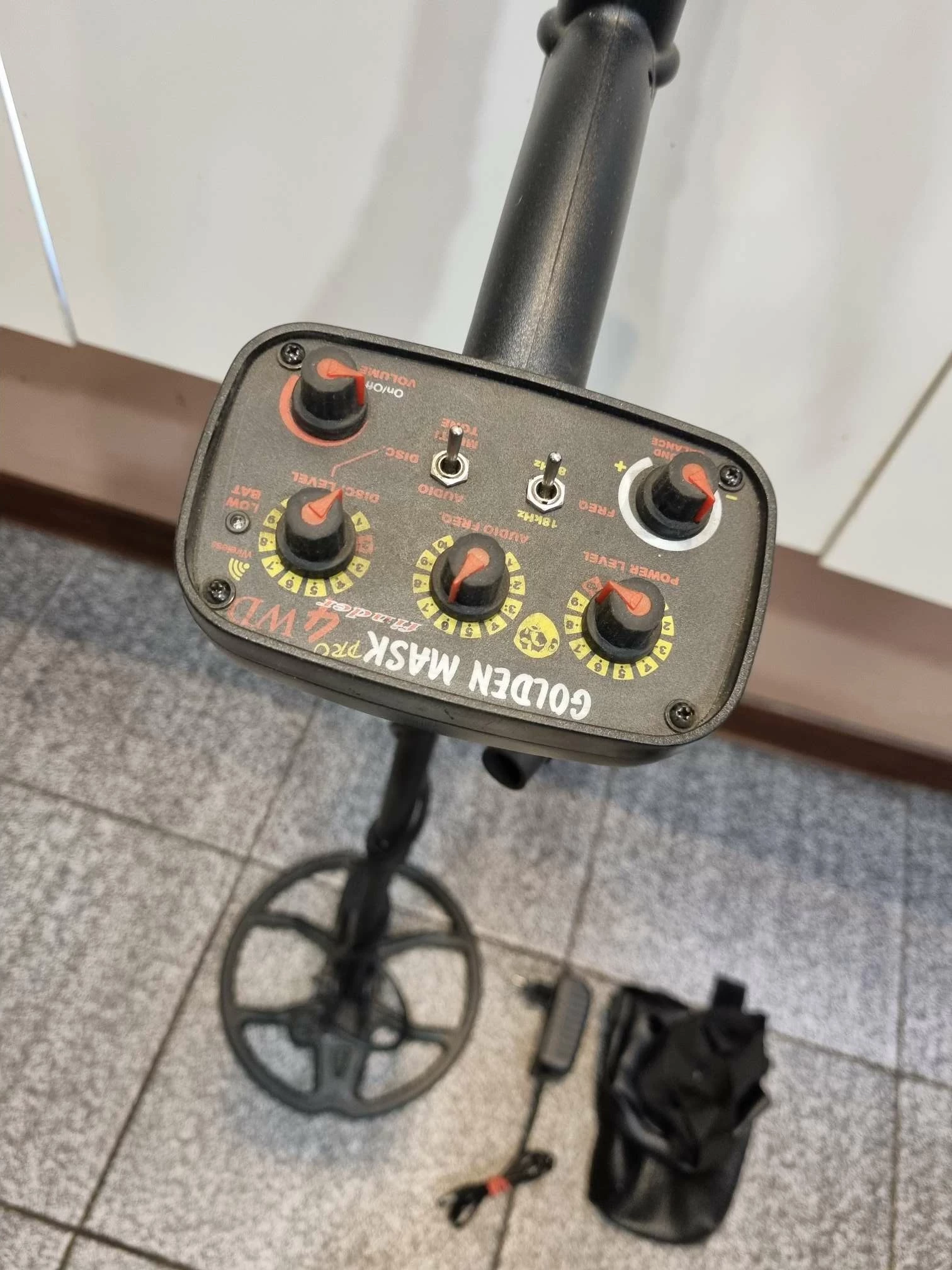 wykrywacz-metali-golden-mask-pro-4wd-model-gm4wd-9s