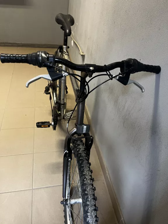 rower-srebrny-kellys-radius-stan-uzywany