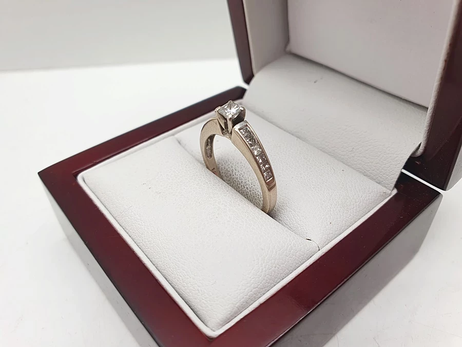 zareczynowy-zloty-pierscionek-brylanty-p585-r14-material-15835-2