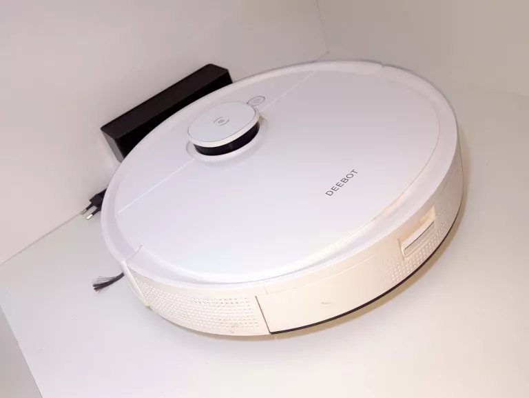ROBOT SPRZĄTAJĄCY ECOVACS DEEBOT OZMO T9 PUDEŁKO