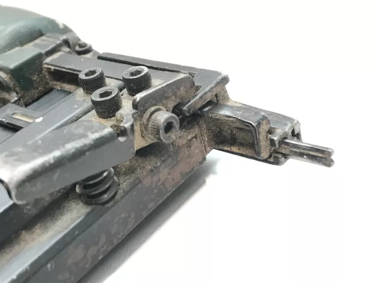 zszywaczgwozdziarka-metabo-dkng-4050-zasilanie-pneumatyczne