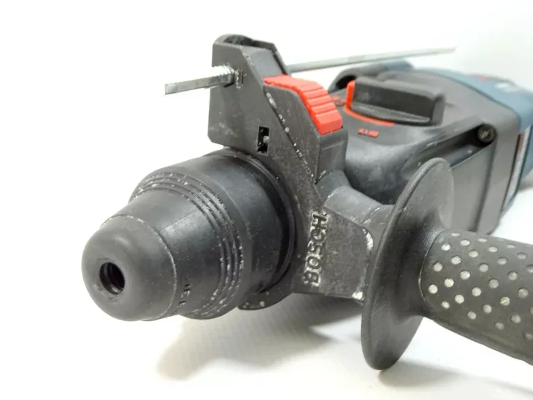MŁOTOWIERTARKA UDAROWA BOSCH GBH 2-26 DRE