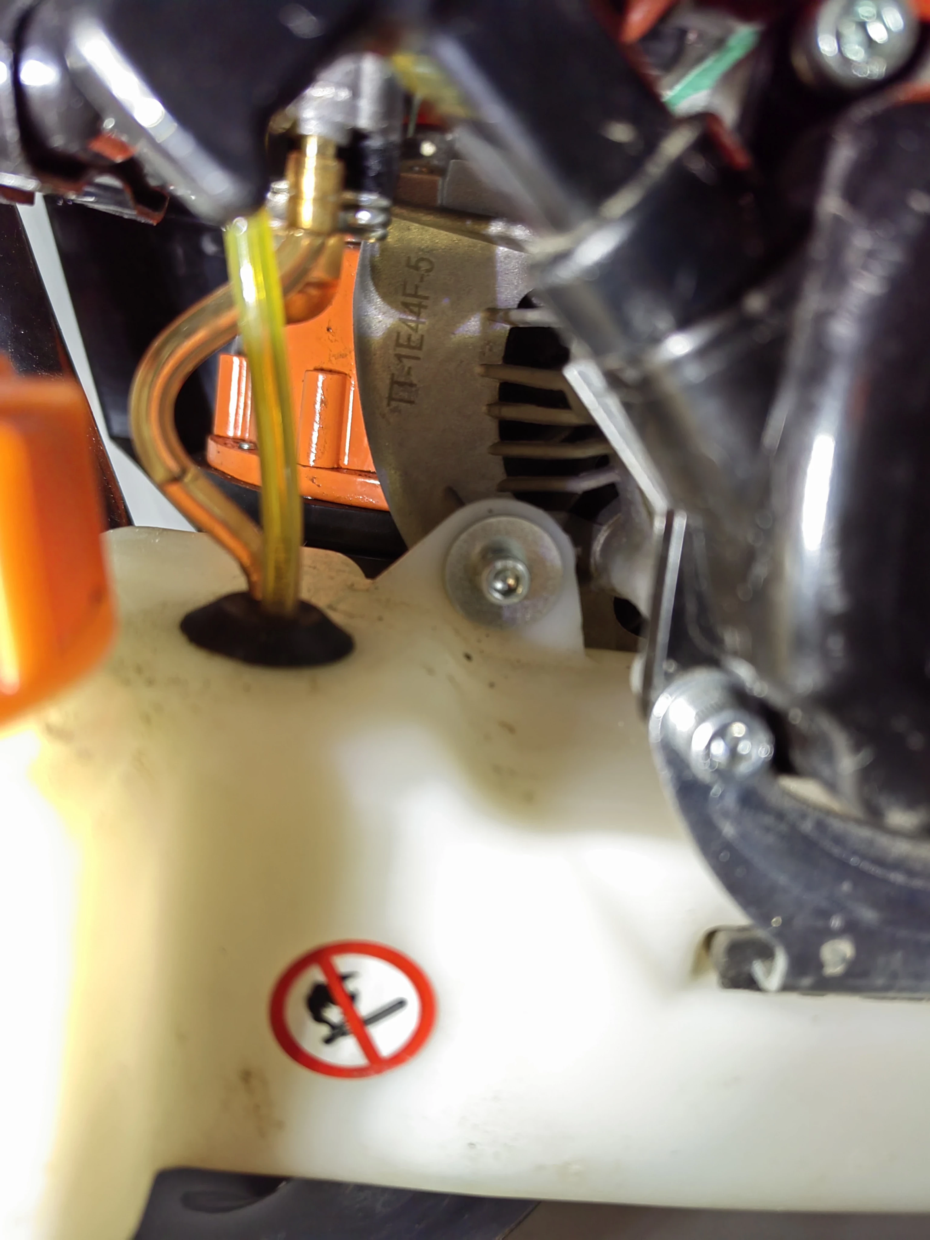 swider-spalinowy-elb-52-atika-moc-silnika-spalinowego-300