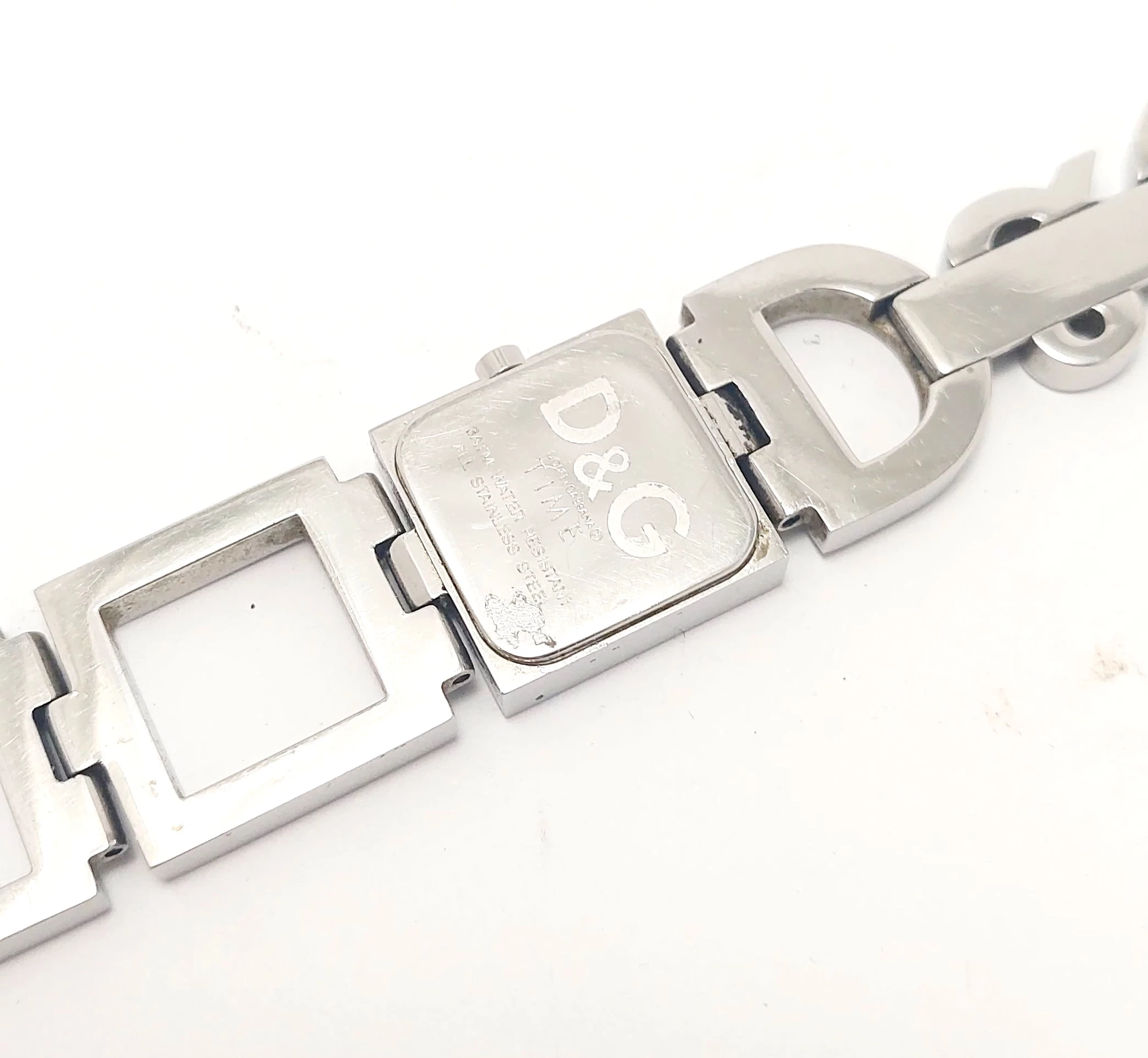 zegarek-dolce-gabbana-mechanizm-kwarcowy