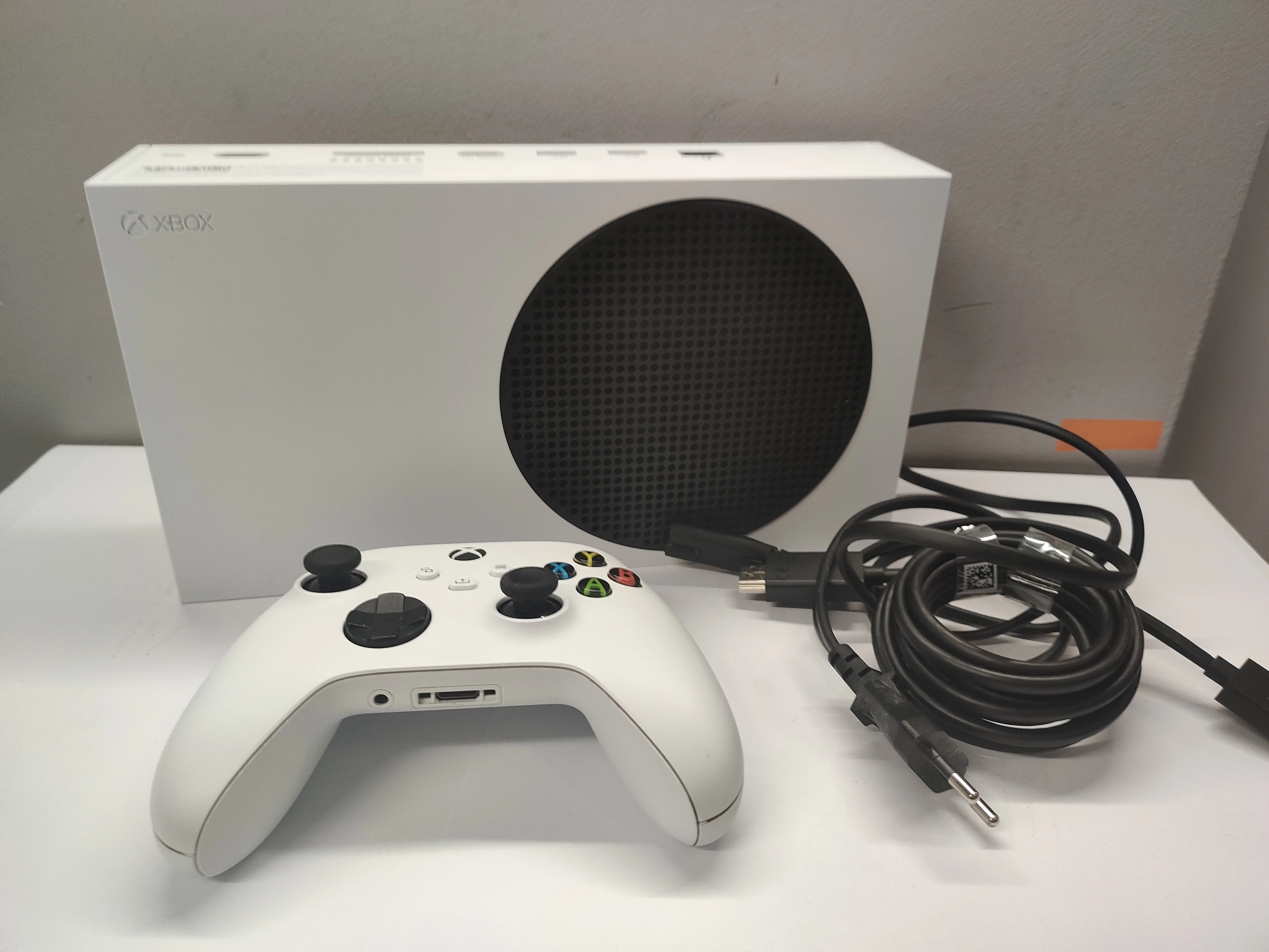 konsola-xbox-series-s-512-gb-pad-przybyszewskiego-104-lodz