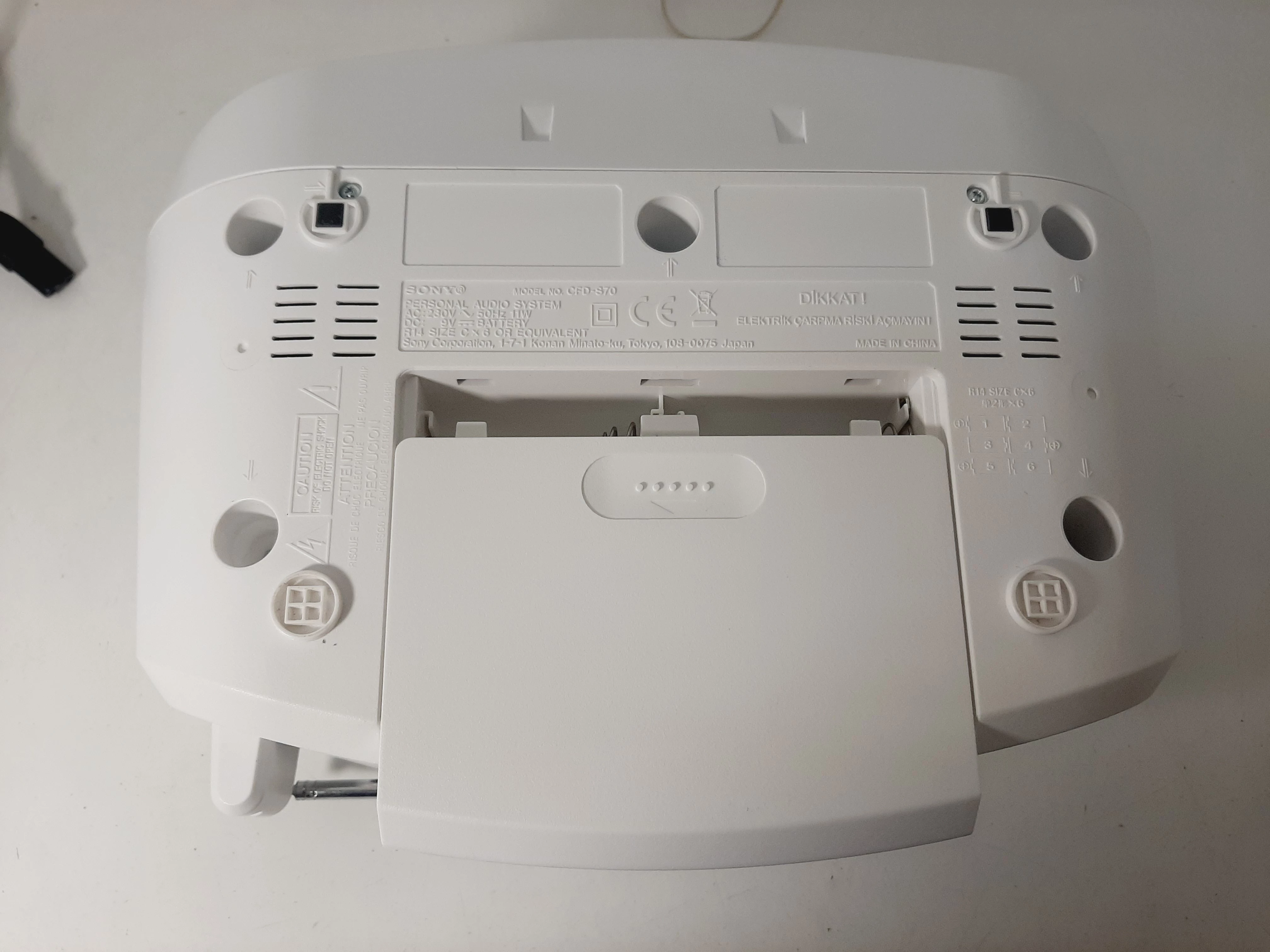 boombox-sony-cfd-s70-zlacza-minijack