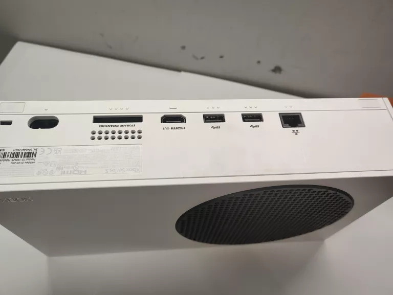 KONSOLA XBOX SERIES S 512 GB + PAD