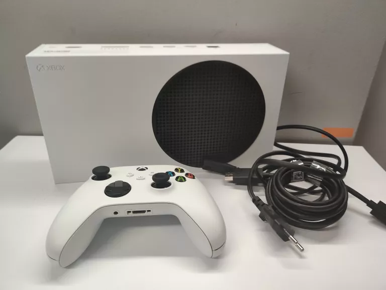 KONSOLA XBOX SERIES S 512 GB + PAD
