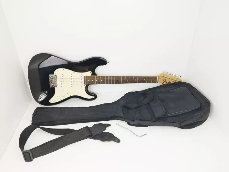 GITARA ELEKTRYCZNA FENDER STRATOCASTER