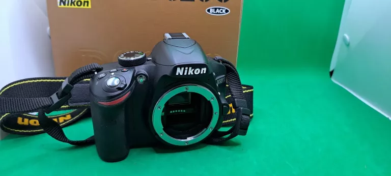 NIKON D3200 CZARNY +AF-S DX VR 18-105