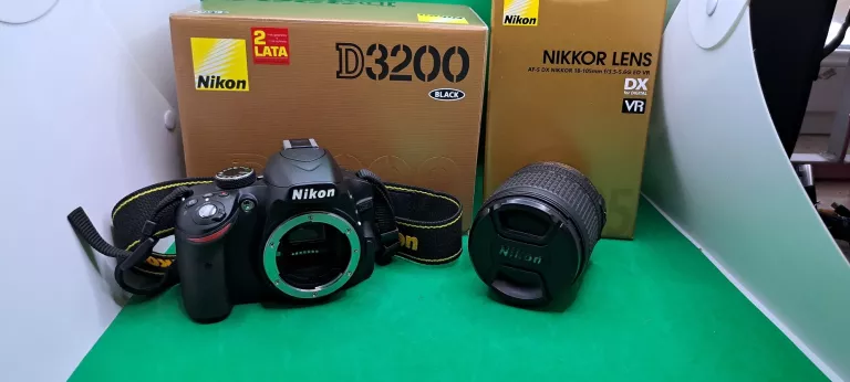 NIKON D3200 CZARNY +AF-S DX VR 18-105