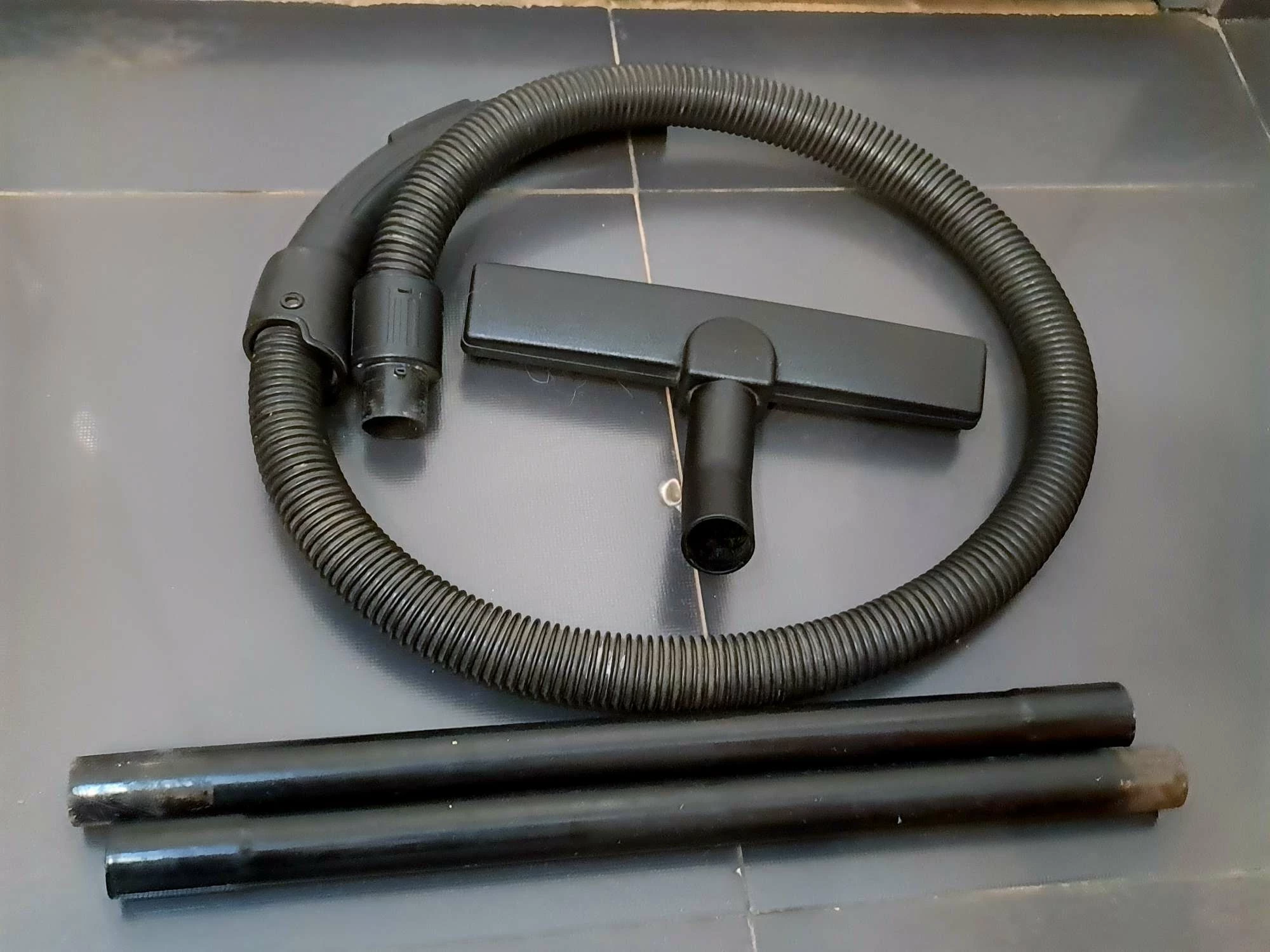 odkurzacz-bezworkowy-botti-stan-uzywany