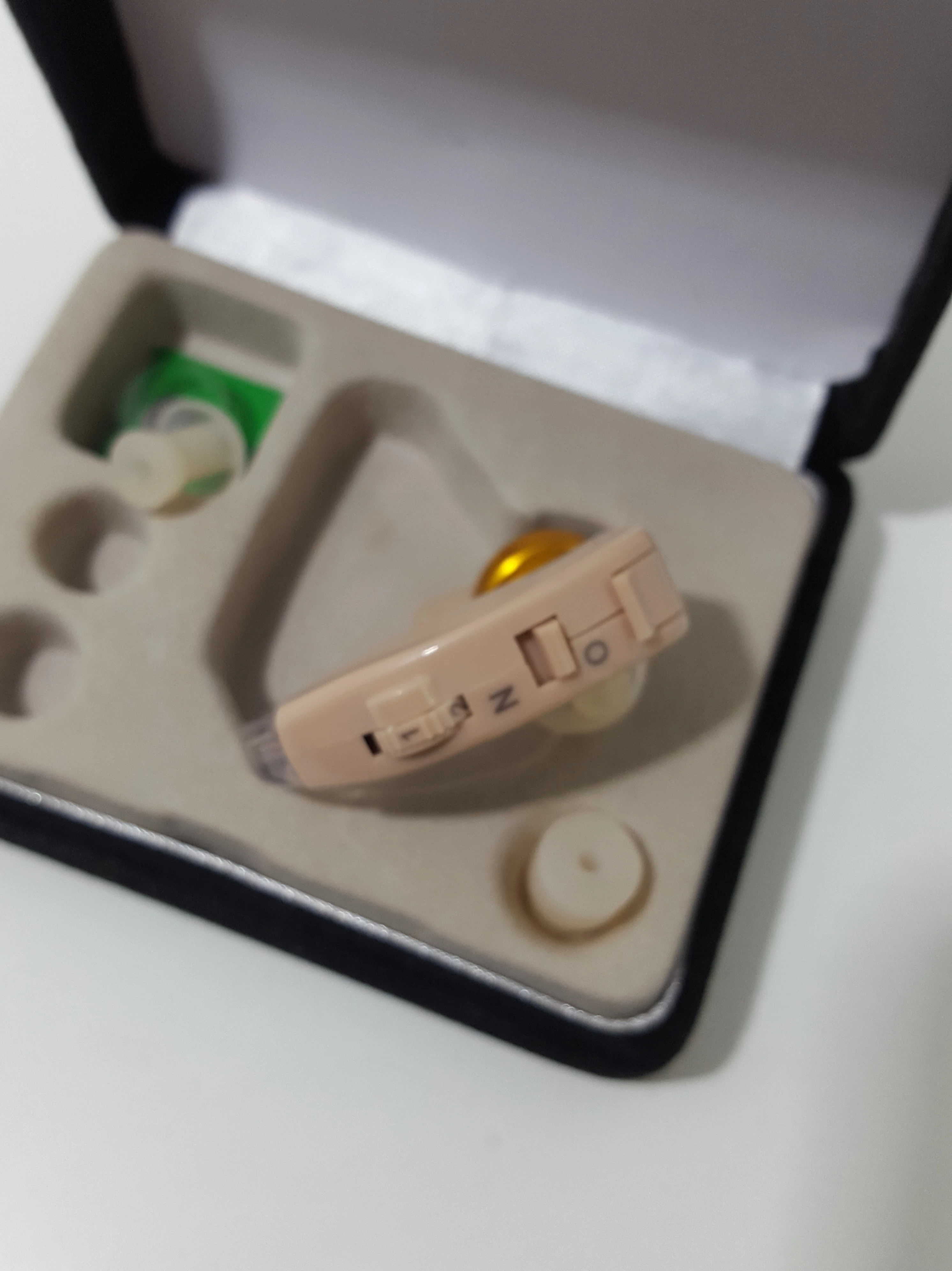 aparat-sluchowy-etui-typ-aparat-sluchowy