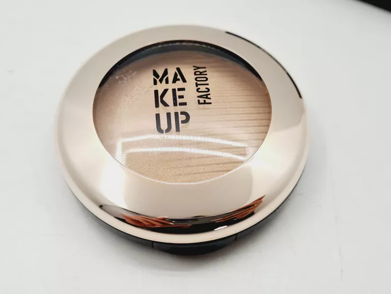 MAKEUP FACTORY SHIMMER HIGHLIGHTER, NUMER 10