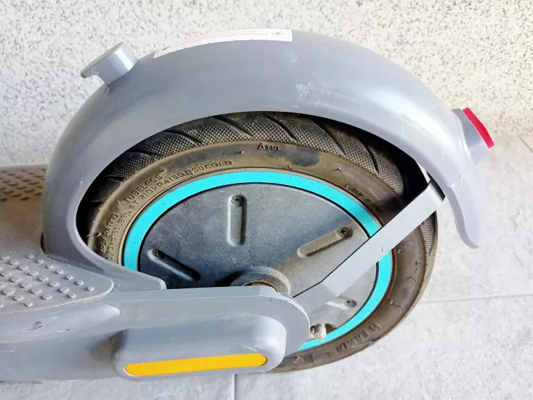 HULAJNOGA MOTUS SCOOTY 10 2022 + ŁADOWARKA