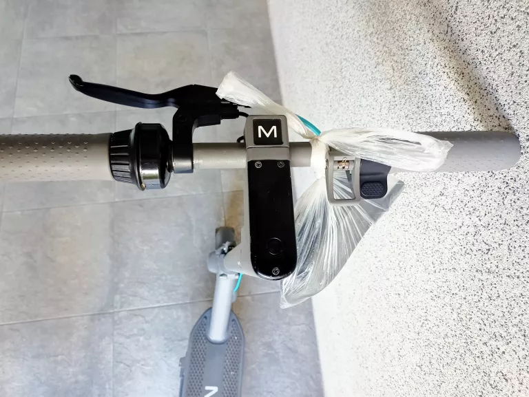 HULAJNOGA MOTUS SCOOTY 10 2022 + ŁADOWARKA